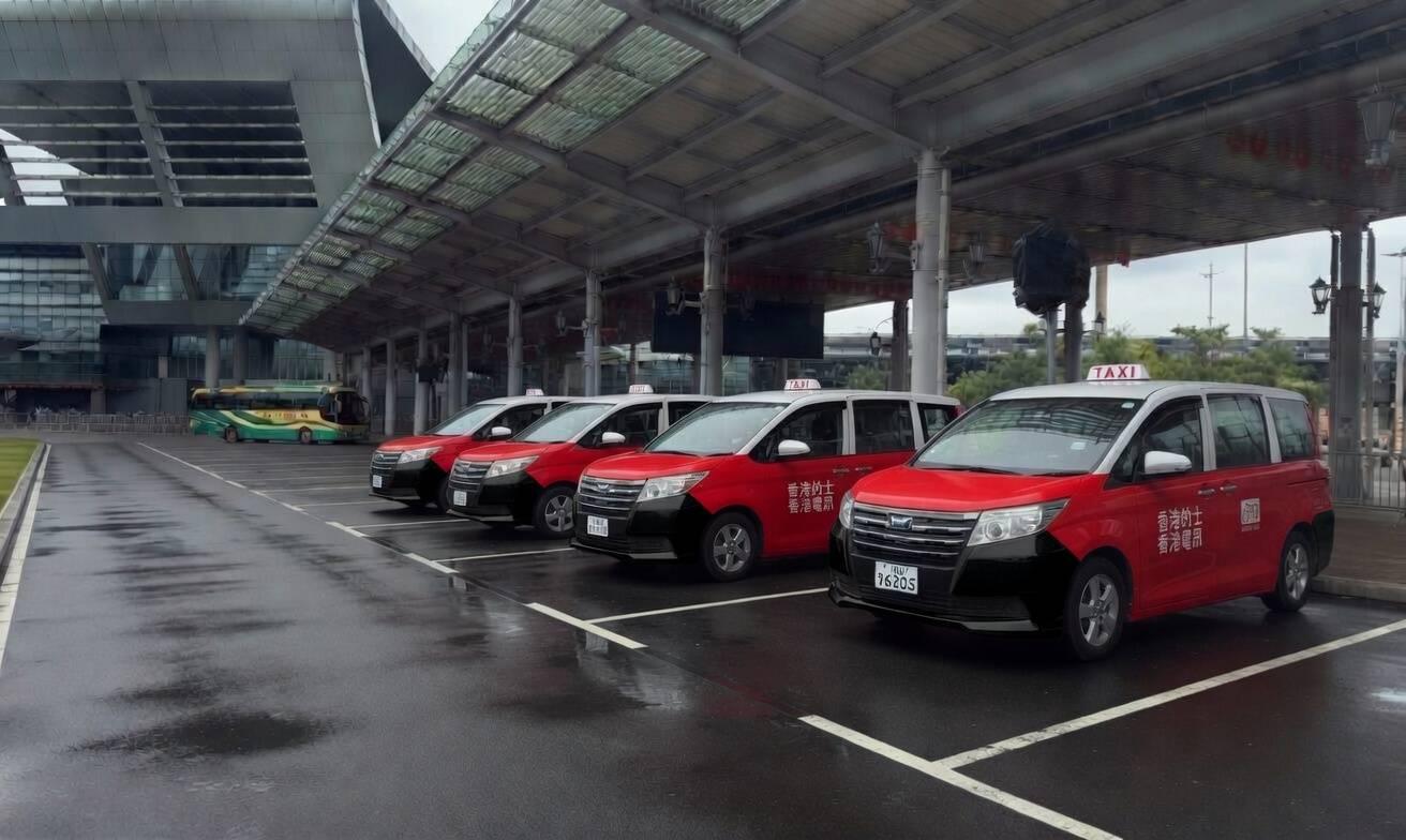 深圳灣一口價的士往返口岸接送背景